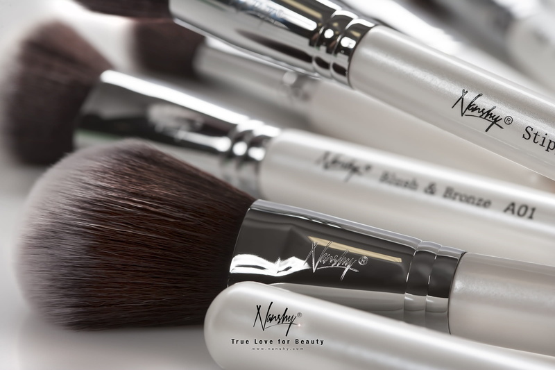makeup brushes, close-up, indoors, group of objects, metal, make-up, tool, 1080P, high angle view, make-up brush, focus on foreground, body care, still life