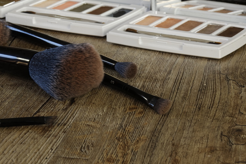 cosmetics, brush, still life, white, no people, makeup, makeup brush, textile, wireless technology, schmink brush, art and craft, relaxation, craft, close-up