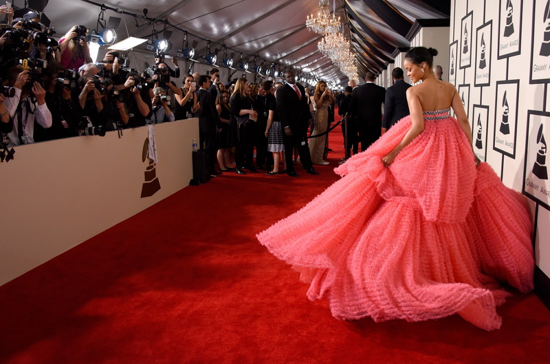 crowd, lifestyles, fashion show, arts culture and entertainment, performance, men, large group of people, photographer, dress, event, rihanna 4k full  for desktop