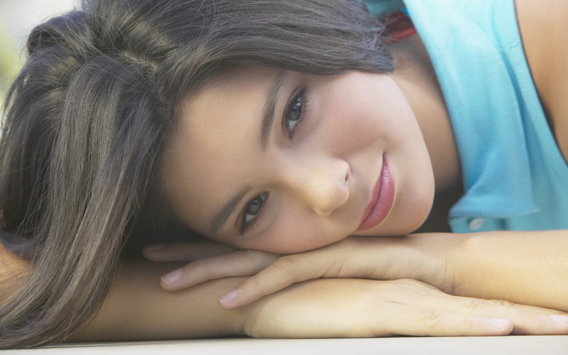 smiling, lips, faces, 1080P, beautyful, eyes, brunette, face, brown, lying, women
