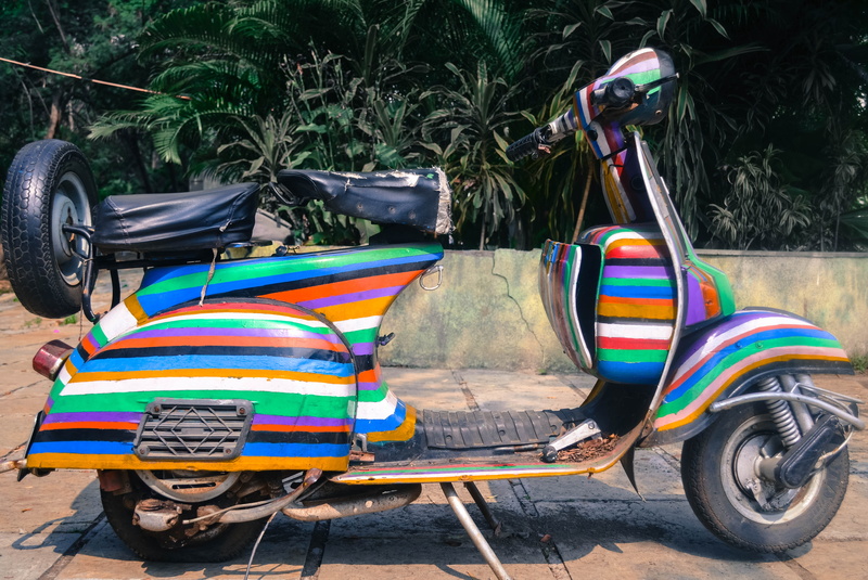 jinrikisha, parking, street, road, sunlight, old, sinhgad college of engineering, motor vehicle, 4K, india, no people, nature, stationary, lines, tree