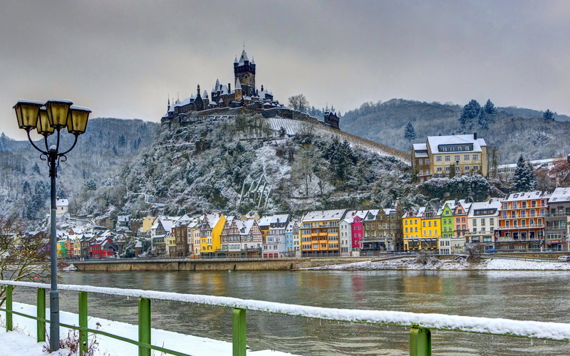 Germany, Castle, Fort, street, Winter, lamp, House, post, green, 2K, River, Snow