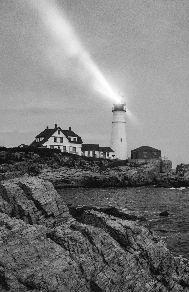 cape elizabeth, safety, rock, coastal, low angle view, nature, built structure, black and white, direction, united states, coast, no people, sea, sky, 4K
