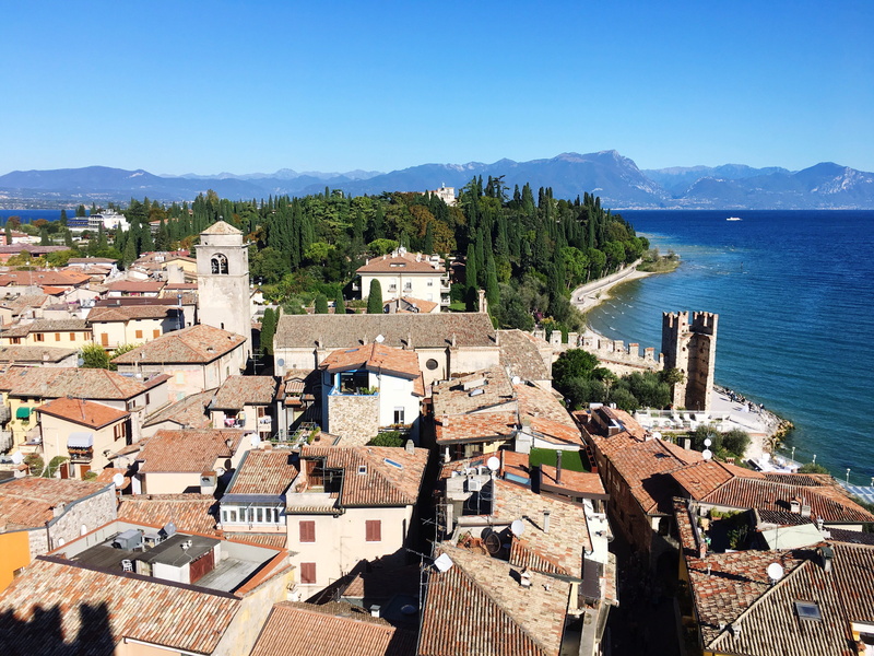 house, sun, höffmann reisen, wanderlust, cityscape, residential district, outdoors, city, lake garda, water, community, nature, houses, town, overview