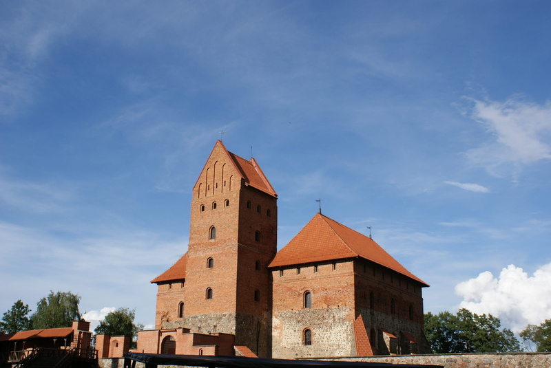 spirituality, the past, castle, 2K, day, medieval, history, building exterior, tree, building, historical, trakai, nature, blue, religion, old, place of worship