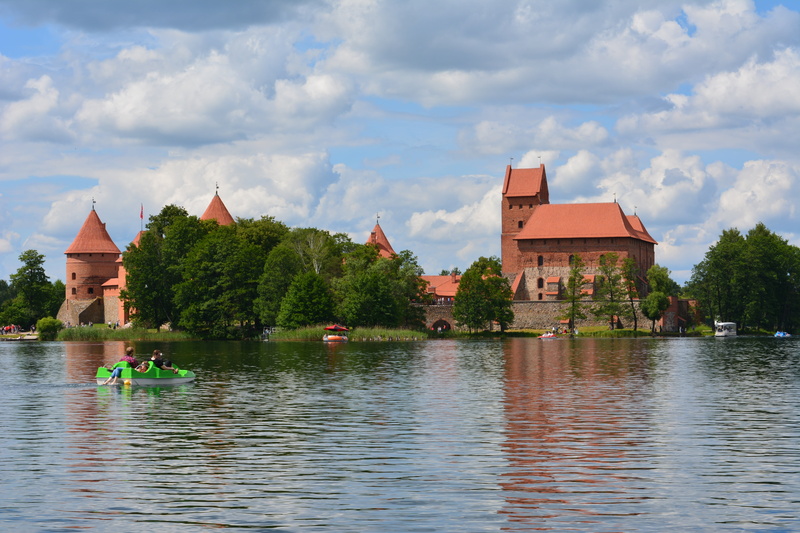 reflection, river, sky, building exterior, famous Place, travel, architecture, religion, day, waterfront, medieval, tree, tourism, cloud - sky, historical