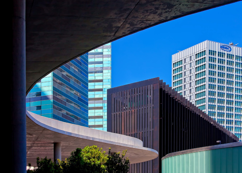 day, metal, galls, 5K, modern, blue, financial district, sky, reflection, concrete, steel, city, composition, clear sky, tree, architecture, no people