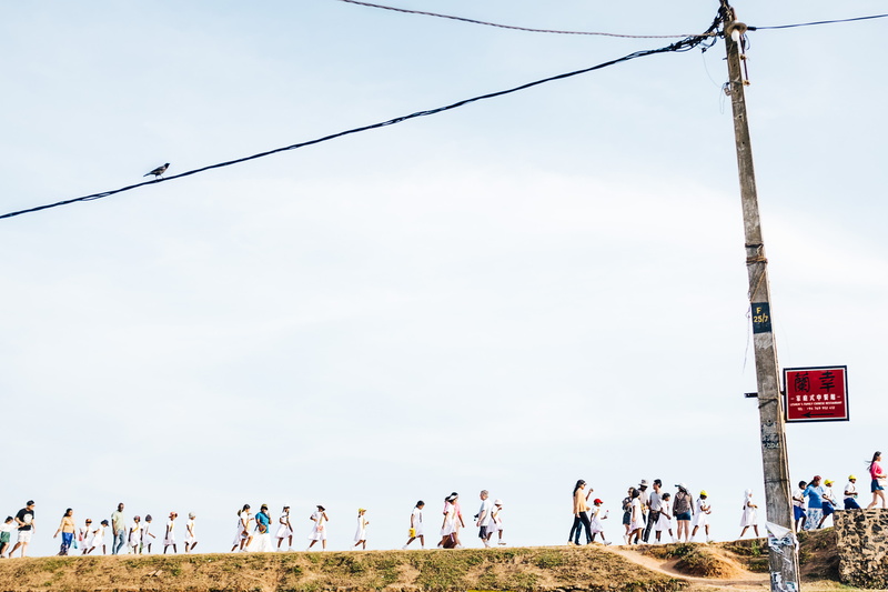 galle, large group of people, summer, women, mixed age range, leisure activity, real people, kid, human, leisure activities, group, person, sri lanka, walking