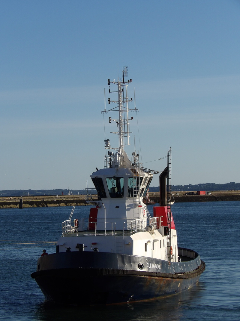 business, transportation, architecture, waterfront, brest, finistère, moored, Ship, Tug, brittany, Port, Brest, day, Finistère, no people, mode of transportation