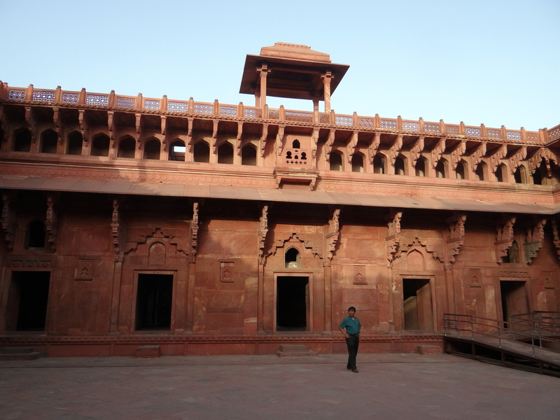 standing, architecture, building, day, agra, architectural column, tourism, 4K, full length, mughal, built structure, agra fort, building exterior, palace