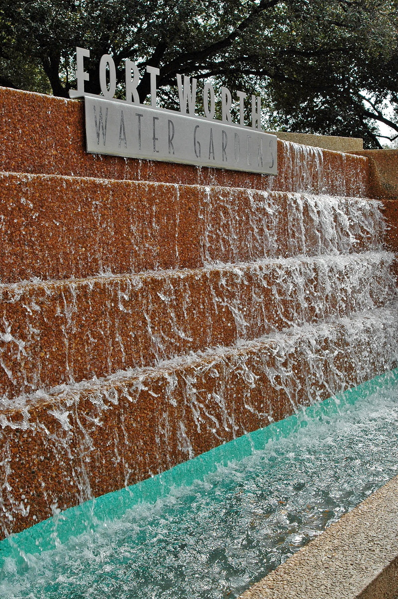 spray, 2K, city, sport, nature, blue, motion, building exterior, water gardens, summer, no people, architecture, retaining wall, built structure, outdoor