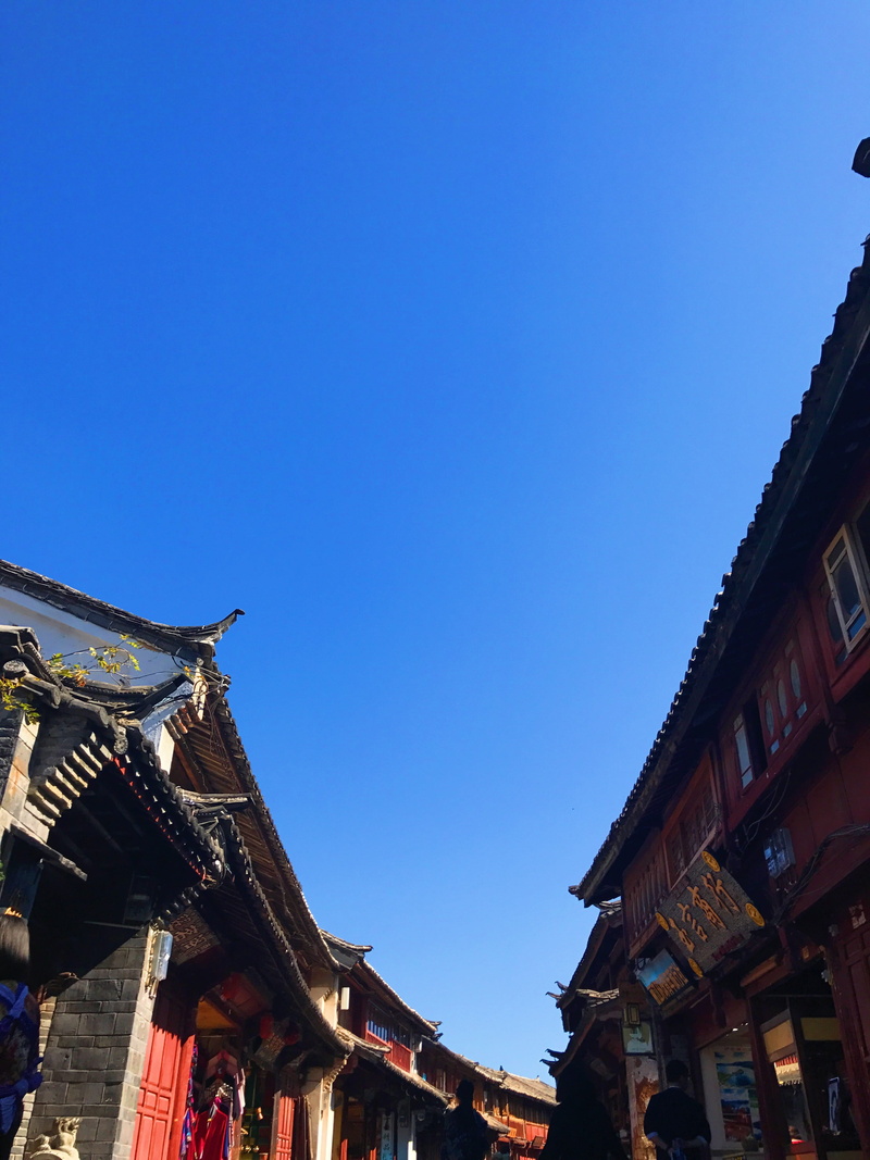 blue sky, history, city, copy space, belief, clear sky, blue, the ancient town, architecture, building exterior, nature, built structure, low angle view