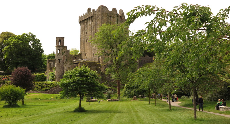 outdoors, built structure, building exterior, tourist attraction, real people, fortress, 4K, clear sky, history, blarney castle, plant, ireland, fortification