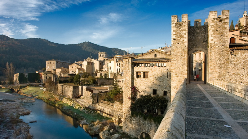 4K, medieval architecture, building, sky, architecture, day, travel destinations, town, residential district, city, castle, historic site, water, tourism