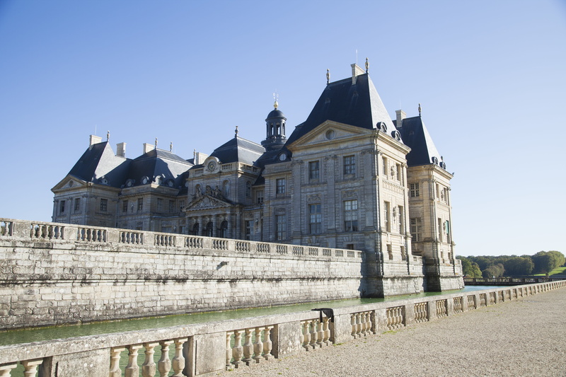 monument, middle ages, low angle view, no people, travel destinations, clear sky, sky, fortification, building exterior, built structure, sunlight, outdoors