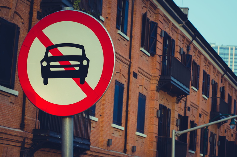 urban Scene, information sign, no parking sign, warning sign, suzhou, guidance, red, shape, forbidden, sign, 4K, Suzhou Creek, road sign, city, road, communication