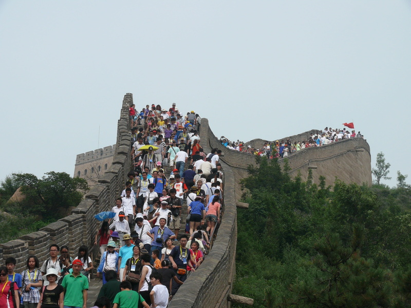 Wall, wall, Great, men, nature, leisure activity, great, 2K, women, architecture, crowd, built structure, Tourists, adult, day, sky, tree, plant, large group of people
