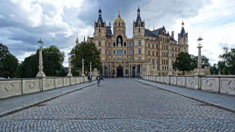 tourism, group of people, incidental people, travel, sky, built structure, the way forward, direction, building exterior, schwerin palace, travel destinations