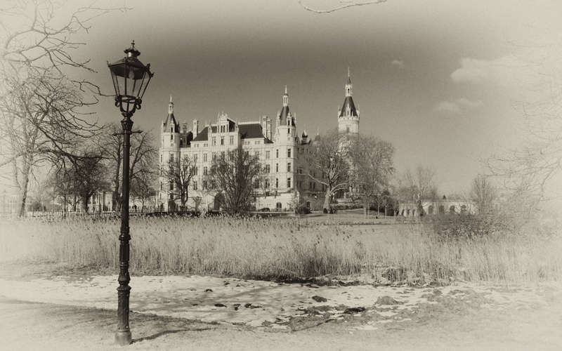 street, building, tree, 1080P, history, religion, bare tree, the past, government, spire, building exterior, street light, no people, Palaces, sky, tower