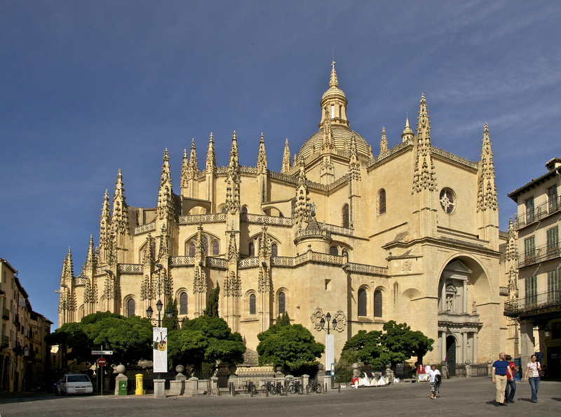 clouds, incidental people, group of people, historical, cities, city, church, spires, belief, religion, building exterior, segovia, history, architecture