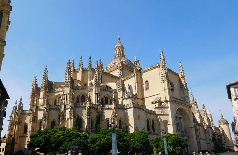 built structure, the past, heritage, 4K, unesco, building, famous, no people, gothic, spirituality, spire, belief, castilla, architecture, plant, catedral