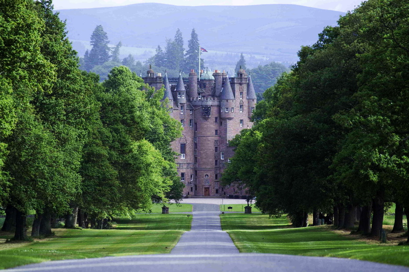 glamis castle, 2K