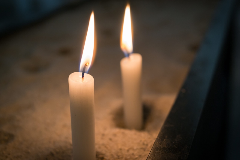 shallow, no People, night, fire - Natural Phenomenon, 5K, focus, wax, religion, photography, close-up, candles, sand, two, candle, heat, light - Natural Phenomenon