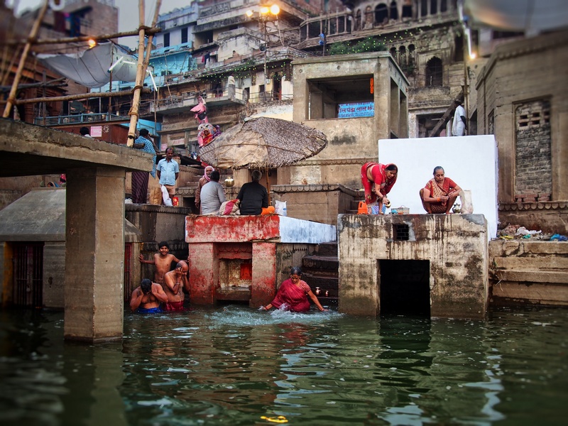 near, mode of transportation, body, people, bathing, built structure, waterfront, men, water, group of people, india, 4K, nautical vessel, holy river
