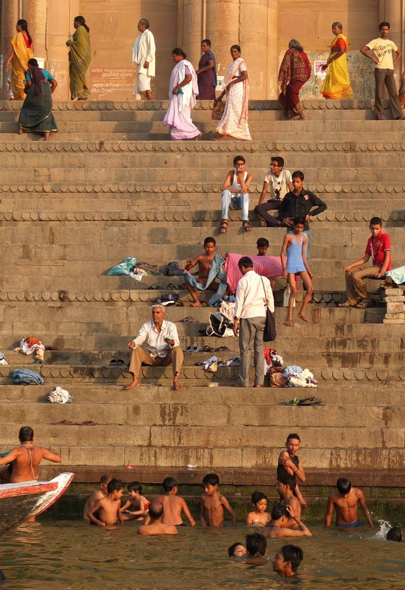 India, nature, sitting, real people, women, water, religion, lifestyles, group of people, men, togetherness, hinduism, teenager, adult, outdoors, crowd