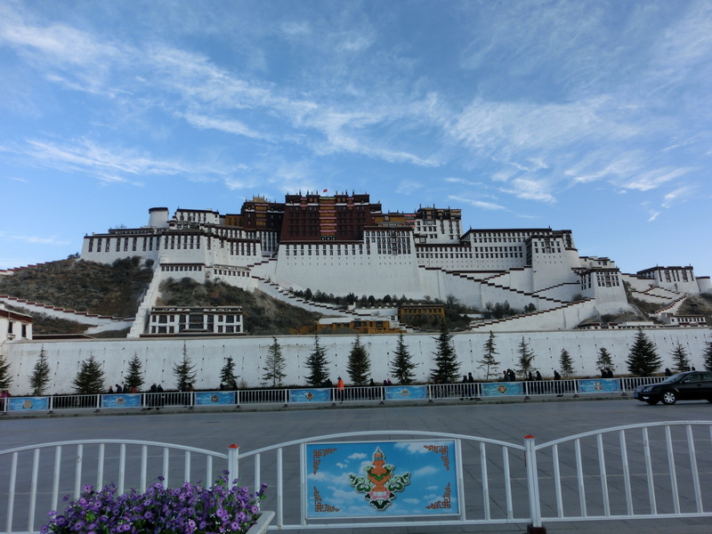 tourism, building, palace, outdoors, day, travel destinations, building exterior, architecture, 4K, plant, built structure, flower, white, cloud - sky