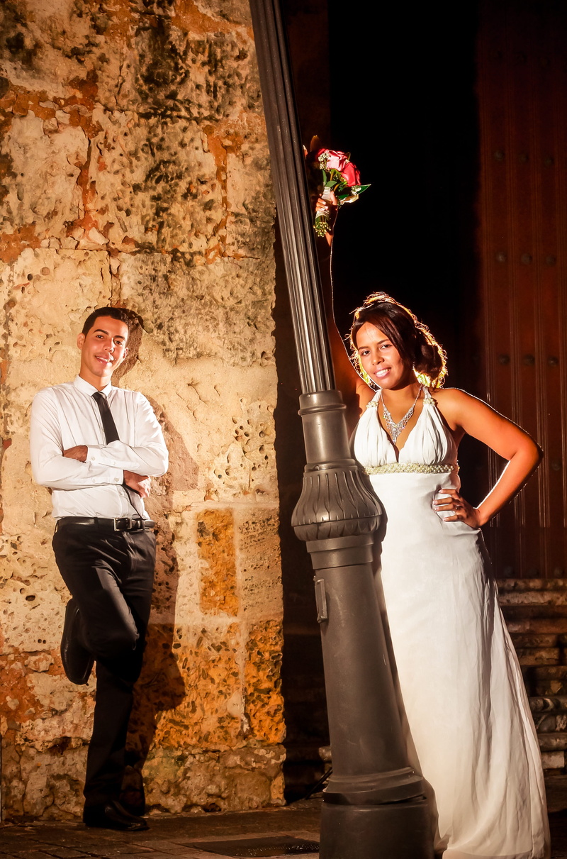 newly married, park, santo domingo, romantic, young adult, event, happy couple, happy, newlyweds, marry, married, couple, romantico, lovers, heterosexual couple