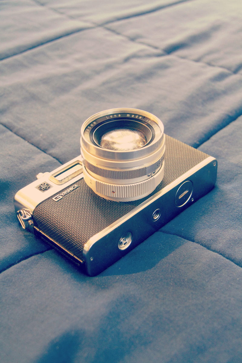technology, selective focus, electro 35, instrument of measurement, day, focus on foreground, indoors, camera, high angle view, open, metal, dominican republic