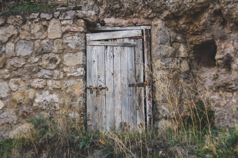 door, wall - building feature, closed, spain, desolate, protection, weathered, wood - material, built structure, outdoors, building exterior, españa, safety