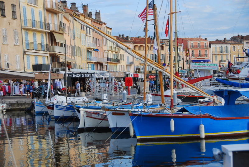 no people, sailboat, summer, built structure, architecture, fishing boat, wooden post, water, building exterior, outdoors, mode of transportation, moored