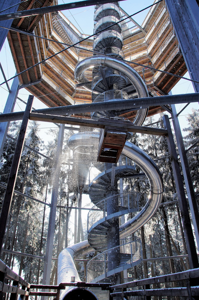 trail treetops, slide, czech republic, lipno, treetops, tower, nature, the tourist, reflection, glass - material, no people, sunlight, architecture, šumava