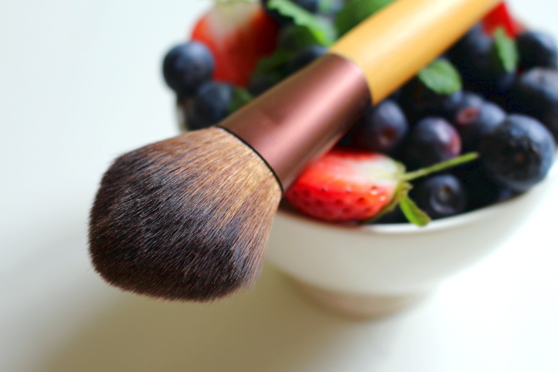 wood - material, color, brush, snack, natural cosmetics, vegetable, sustainability, selective focus, cosmetics, ecologically, bowl, food and drink, healthy lifestyle