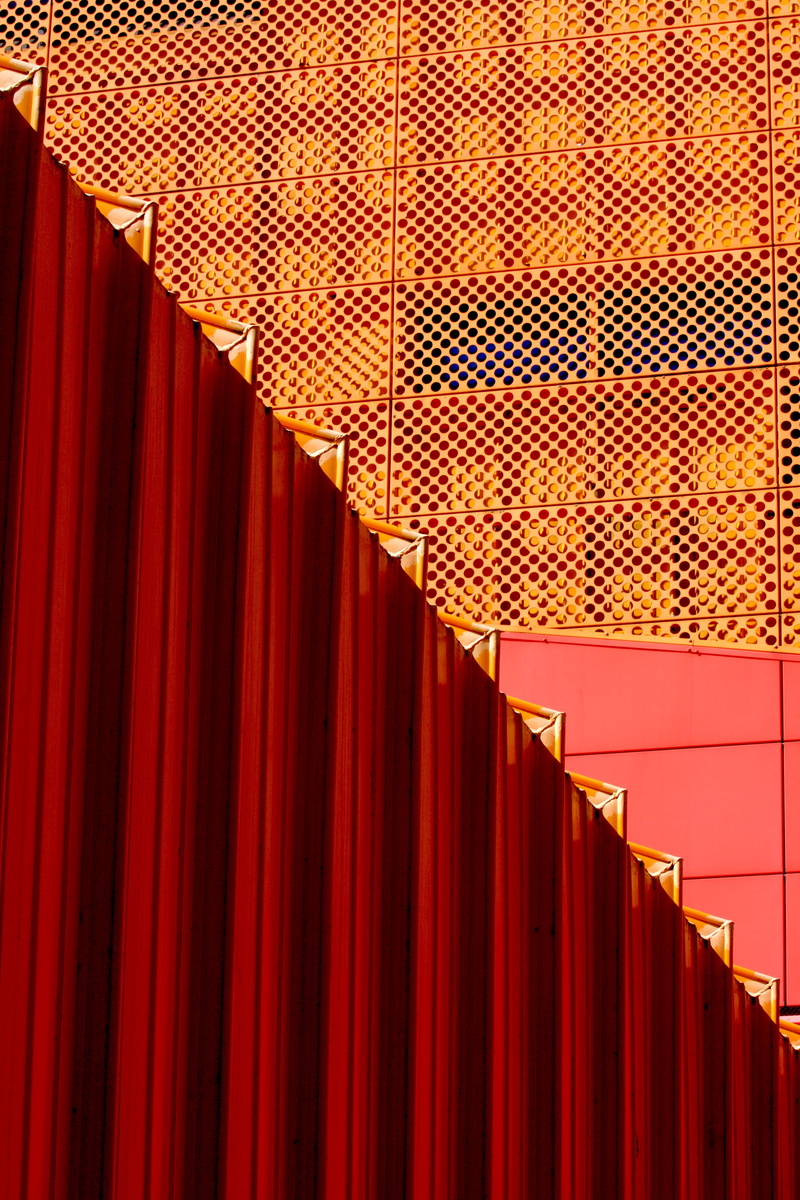 wall - building feature, red, lelystad, 4K, indoors, flevoland, full frame, agora theatre, architecture, sunlight, railing, absence, staircase, repetition