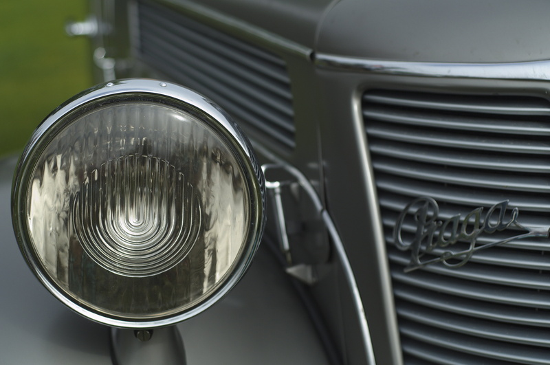 metal, shiny, alloy, motor vehicle, steel, silver colored, veteran, lighting equipment, chrome, wealth, luxury, personal car, grille, mode of transportation