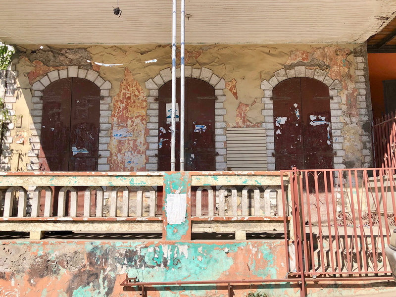 weathered, old, curtain, home decor, Haiti, abandoned, outdoors, window shade, damaged, no people, balcony, railing, Dilapidated Building, ruined, porch