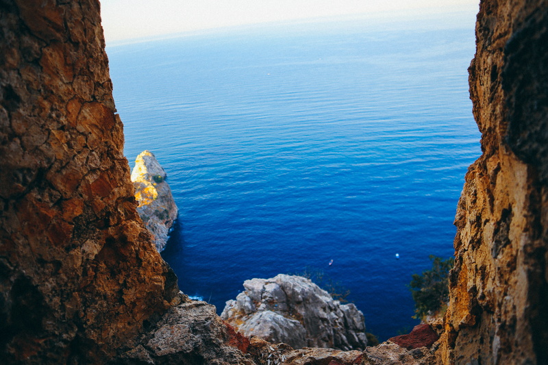 beauty in nature, turkey, tranquil scene, 5K, rocky coastline, blue, rock - object, day, nature, water, alanya, solid, scenics - nature, tranquility, rock formation