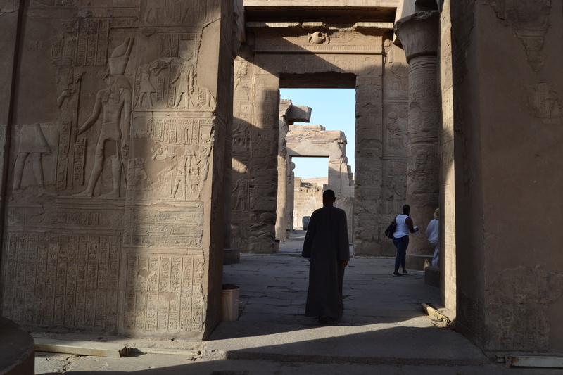day, hourglass, only men, body, built structure, architecture, Nile, men, full length, people, shadow, Temple, tourism, philosopher, Desert, adult, women