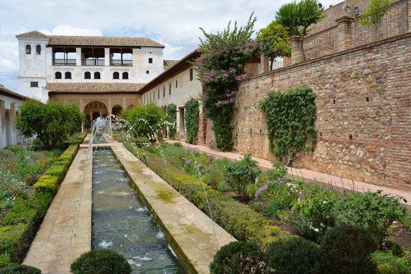 house, no people, Spain, canal, architecture, granada, plant, pond, growth, sky, outdoors, Castle, nature, spain, wall, water, 5K, alcazaba, built structure