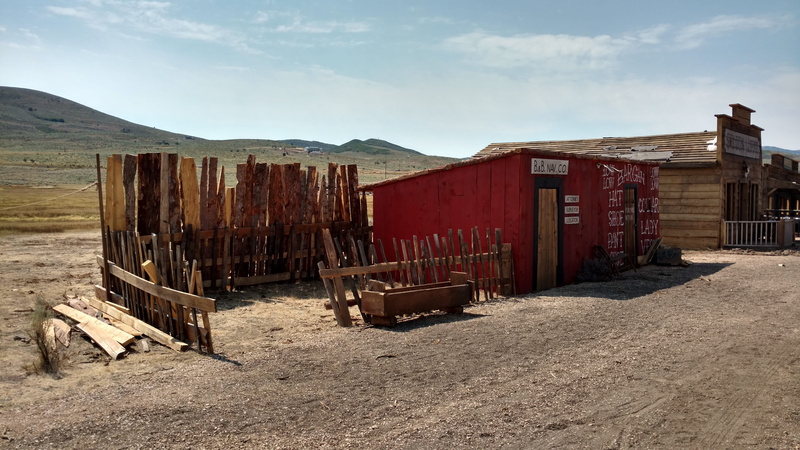 outdoors, 5K, western, mountain, transportation, building, park city, Movie, rural scene, western movie set, built structure, container, cloud - sky, land
