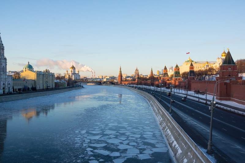 water, sky, built structure, city, 5K, river, cityscape, cold temperature, tower, transportation, moscow, travel destinations, kremlevskaya embankment