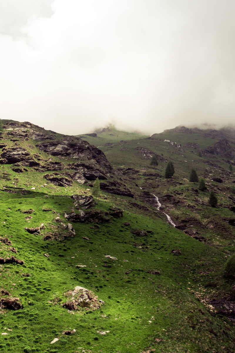  river, landscape, grass, mountain, outdoors, trees, 4K, cloudy, nature, green color, mountain, day, remote, plant, beauty in nature