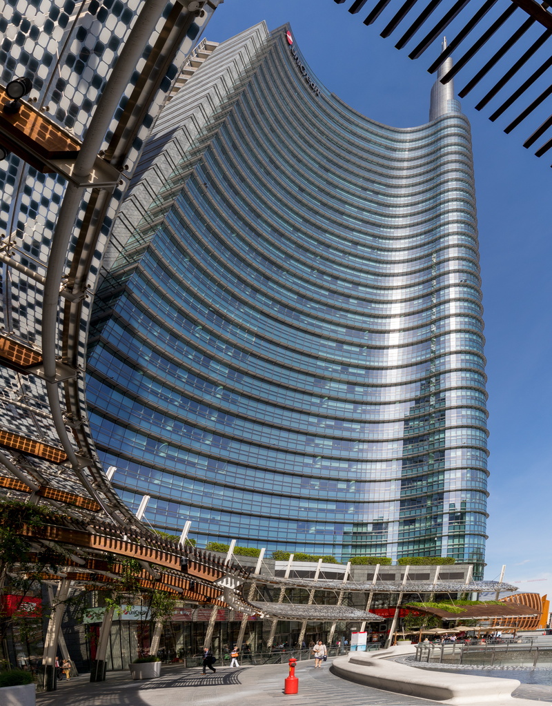 unicredit tower, travel, building exterior, glass - material, outdoors, skyscraper, building, 8K, tall - high, day, nature, architecture, milan, piazza gae aulenti
