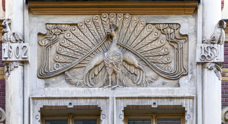 architecture, playfulness, ornate, representation, building exterior, male likeness, the past, creativity, carving - craft product, no people, human representation