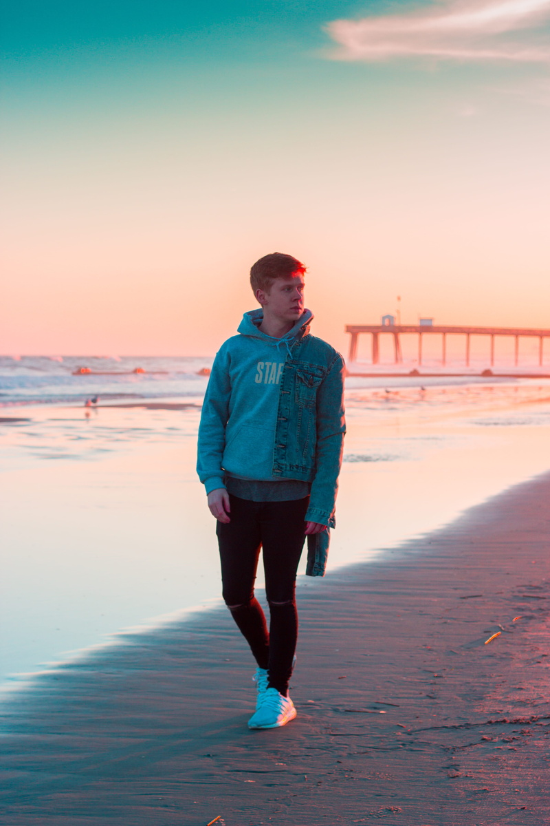 one person, beach, lifestyles, beauty in nature, sea, sunrise, land, full length, sky, cotton candy, sand, 5K, standing, nature, ocean, united states