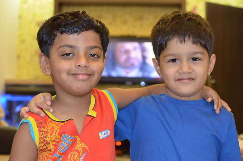 indoors, children, friends, boys, portrait, offspring, emotion, proud, friends forever, two people, childhood, people, 1080P, headshot, togetherness, child