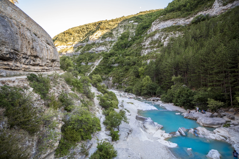 environment, throats of muga, land, no people, tree, rocks, travel destinations, sky, solid, throat, flowing, stones, outdoors, nature, landscape, travel